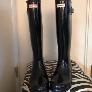 Hunter black rain boots